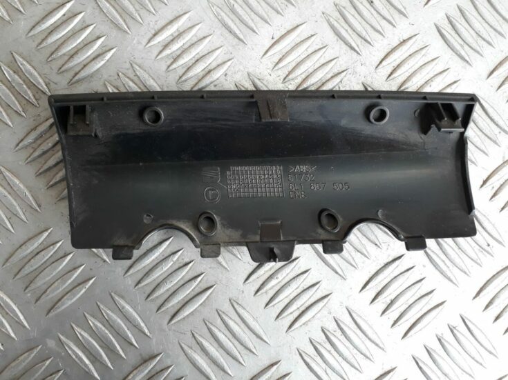 Mērinstrumentu paneļa apakšēja apdare priekš SEAT IBIZA 2005