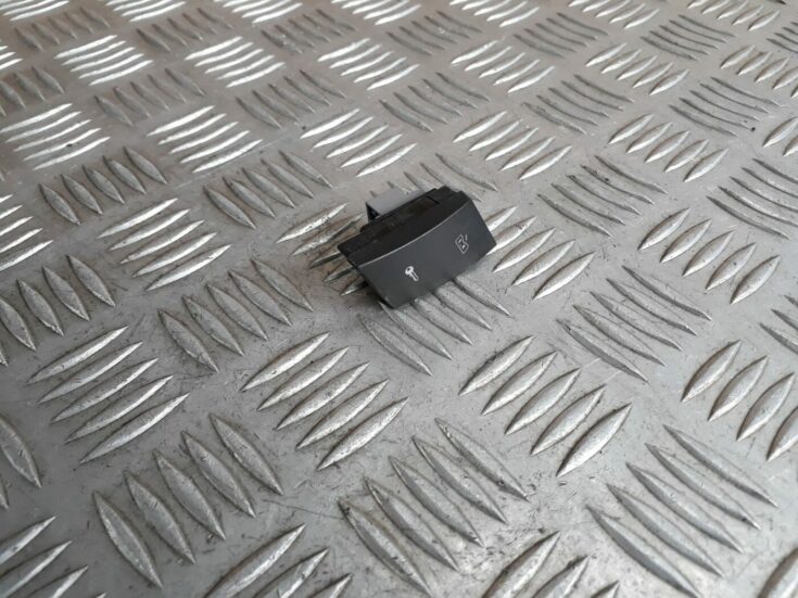 Atvēršanas/aizvēršanas poga priekš SEAT IBIZA 2005