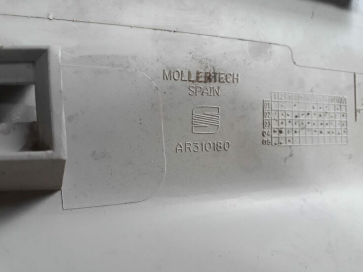 Aizmugurējas salona statnes apdare priekš SEAT IBIZA 2005