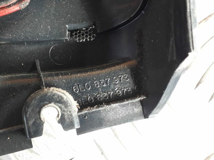 Durvju spoguļa apdares uzlika salonā (ar skaļruni) priekš SEAT IBIZA 2005