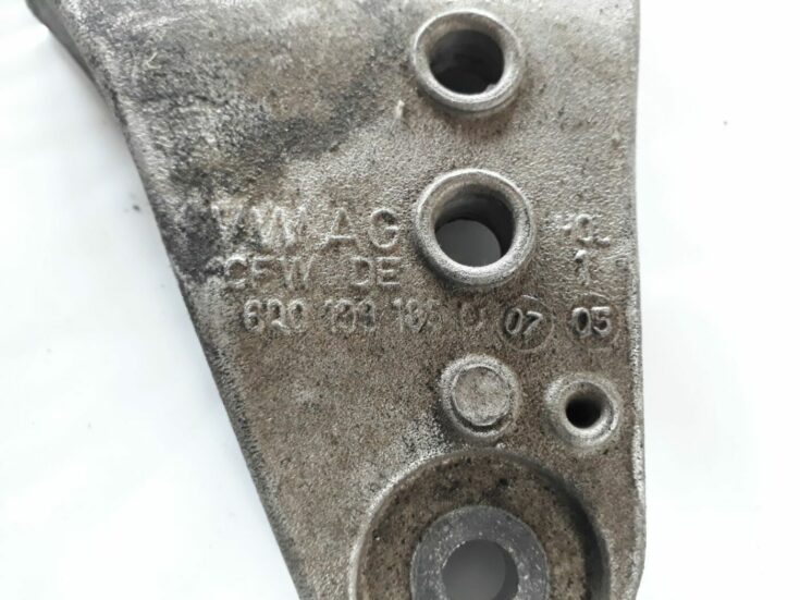 Dzinēja kronšteins priekš SEAT IBIZA 2005