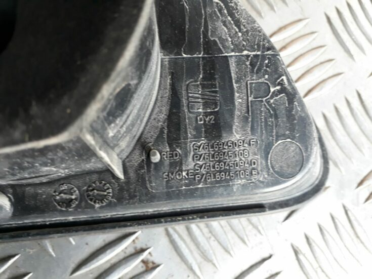 Bagāžnieka vāka labais lukturis priekš SEAT IBIZA 2005
