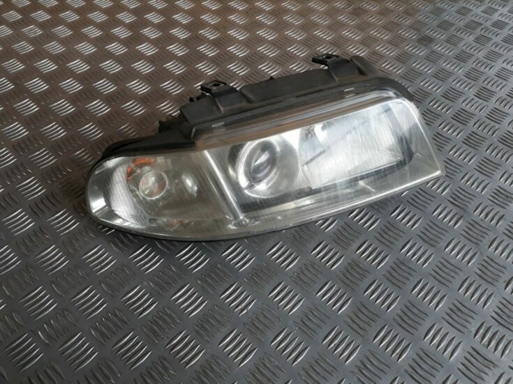 Priekšējais labais lukturis priekš AUDI A4 1999