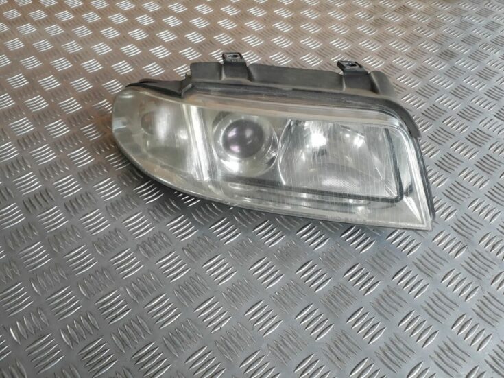 Priekšējais labais lukturis priekš AUDI A4 1999
