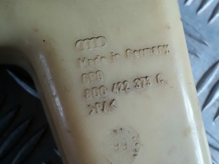 Stūres pastiprinātāja tvertne priekš AUDI A4 1999