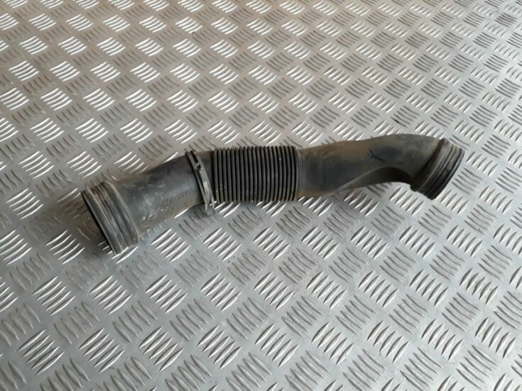 Gaisa ieplūdes šļūtene priekš AUDI A4 1999