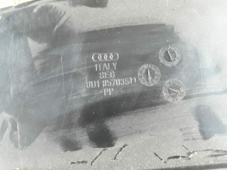 Mantu glabāšanas nodalījums pasažiera pusē priekš AUDI A4 1999