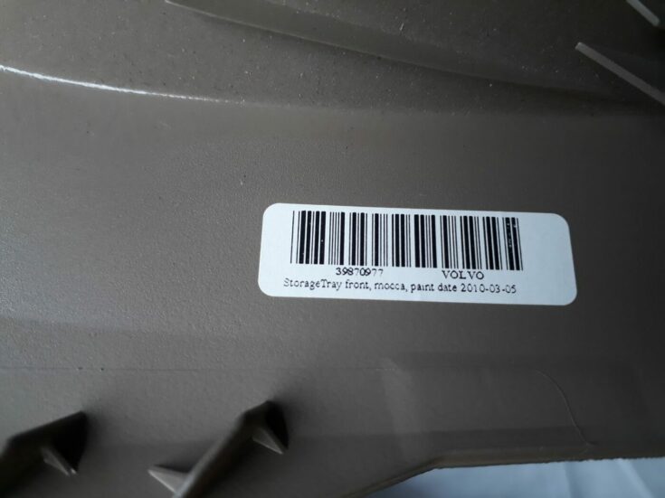 Centrālās konsoles (apdares) sānu panelis priekš VOLVO V70 2010