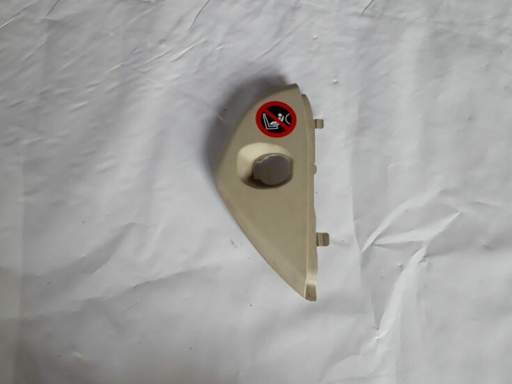 Mērinstrumentu paneļa sānu apdare priekš VOLVO V70 2010