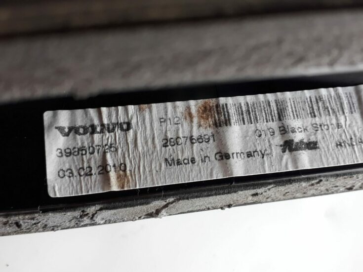Jumta antenas korpuss priekš VOLVO V70 2010