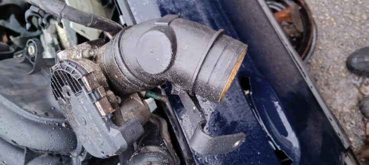 Droseļvārsta gaisa vads priekš AUDI A4 1999