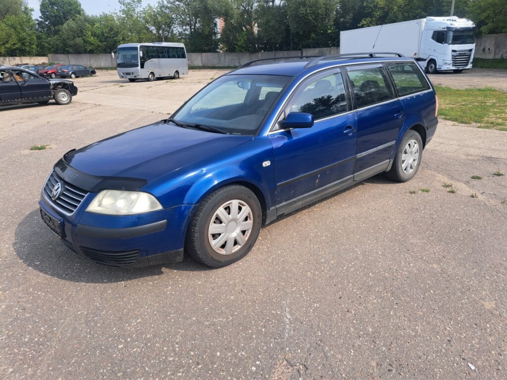 VW PASSAT 2003 UNIVERSAL BLUE 339