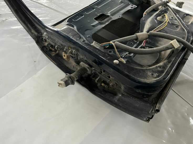 Aizmugurējās labās durvis priekš VOLVO V70 2000