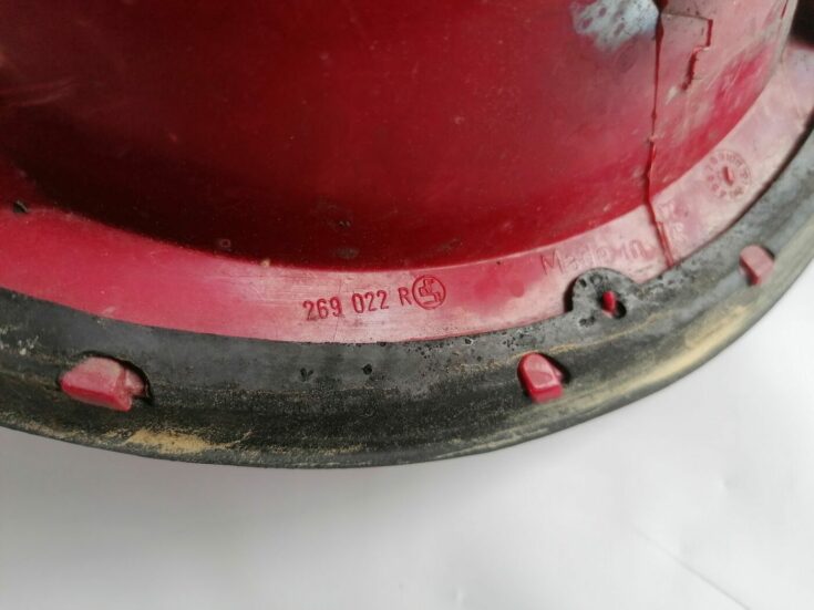 Aizmugurējais labais lukturis priekš VW NEW BEETLE 2001