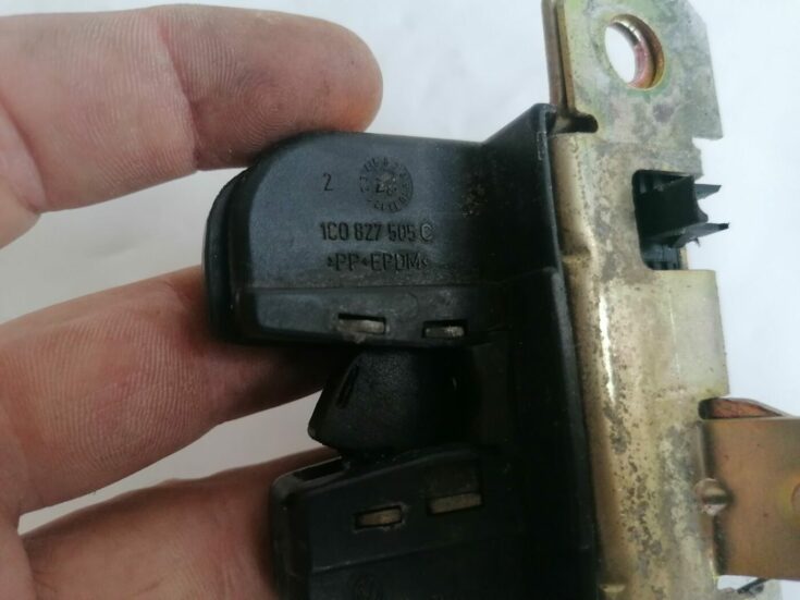 Bagāžnieka vāka slēdzene priekš VW NEW BEETLE 2001