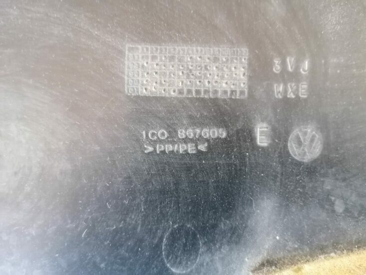 Bagāžnieka vāka liela apdare priekš VW NEW BEETLE 2001