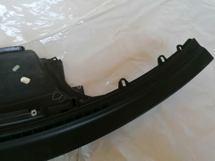 Vējstikla ventilācijas režģis (salonā) priekš VW NEW BEETLE 2001