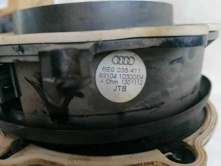 Durvju skaļrunis, apakšā priekš AUDI A4 2001 SEDAN