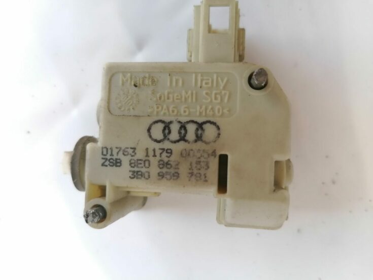 Degvielas tvertnes vāka slēdzene priekš AUDI A4 2001 SEDAN