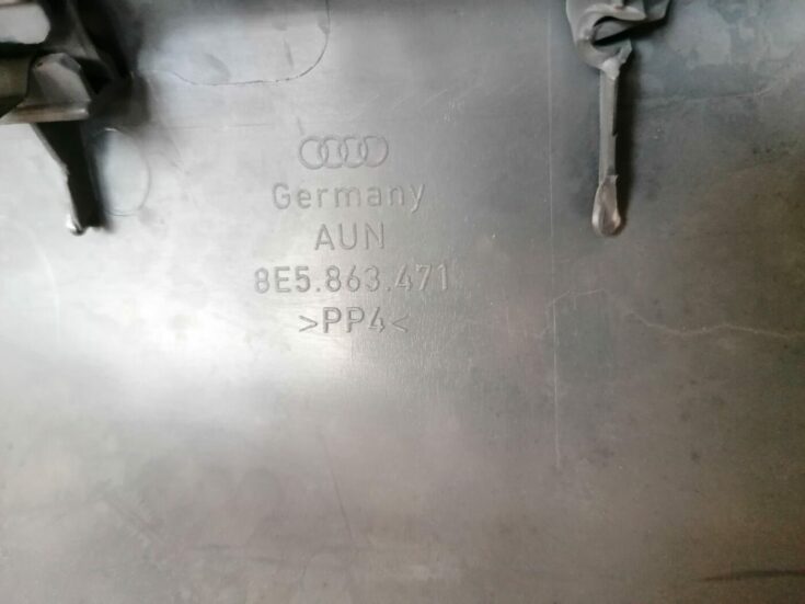 Bagažnieka nodalījuma sliekšņa uzlika priekš AUDI A4 2001 SEDAN