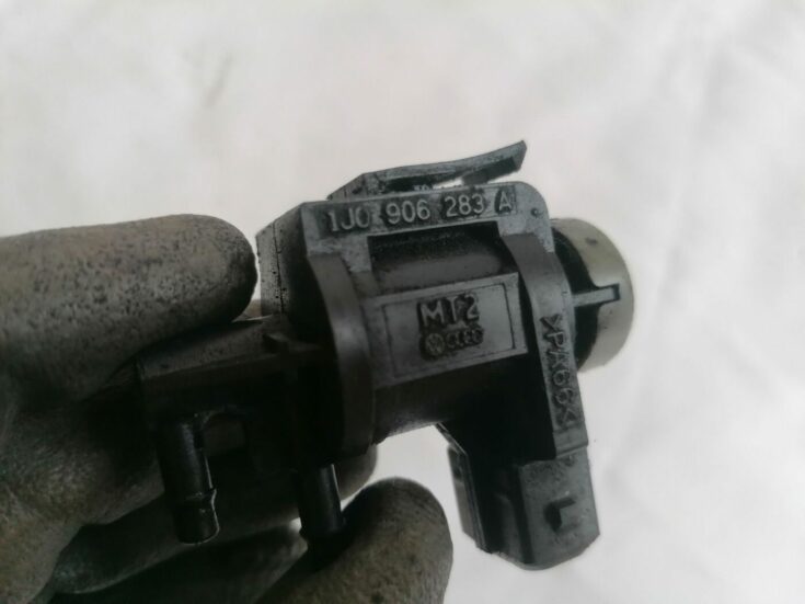 Solenoīda vakuuma vārsts priekš AUDI A4 2001 SEDAN