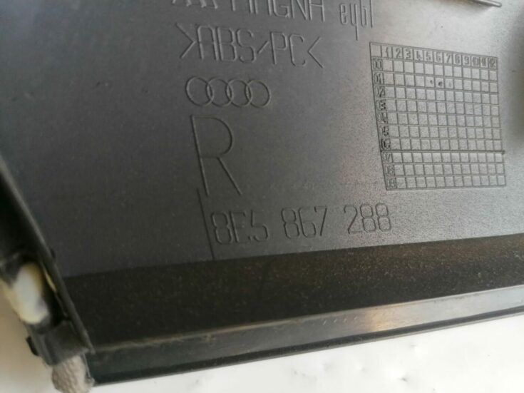 Aizmugurējas salona statnes apdare priekš AUDI A4 2001 SEDAN