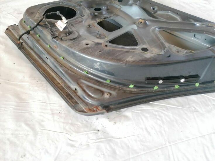 Aizmugurējās labās durvis priekš AUDI A4 2001 SEDAN