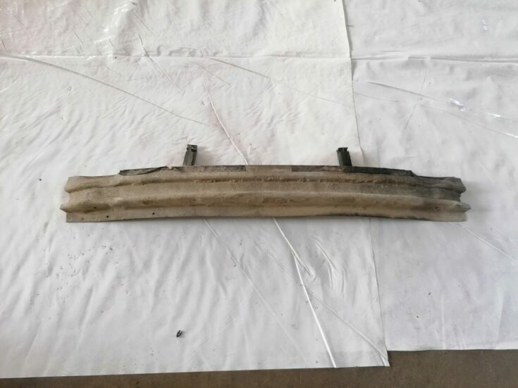 Aizmugurējā bufera pastiprinātājs priekš AUDI A4 2001 SEDAN