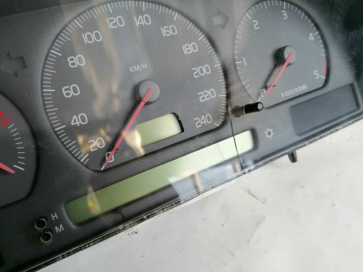 Spidometrs priekš VOLVO V70 2000