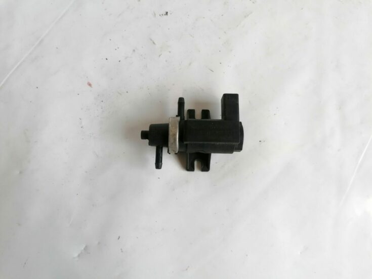 Solenoīda vakuuma vārsts priekš VOLVO V70 2000