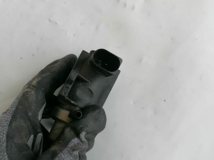 Solenoīda vakuuma vārsts priekš VOLVO V70 2000