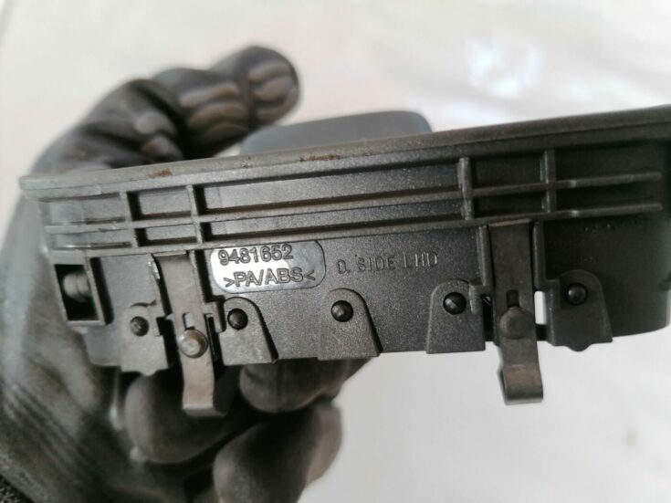 Mērinstrumentu paneļa gaisa vads, pa kreisi priekš VOLVO V70 2000