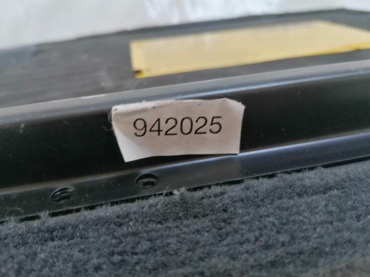 Bagāžnieka grīda priekš VOLVO V70 2000