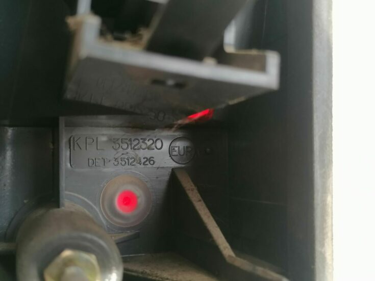 Aizmugurējais labais lukturis priekš VOLVO V70 2000