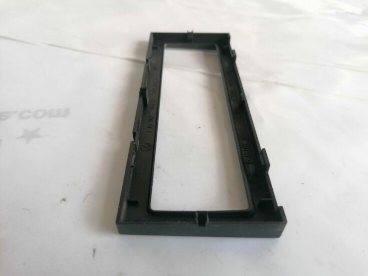 Mērinstrumentu paneļa dekoratīvais rāmis priekš VW PASSAT 2003 UNIVERSAL BLUE