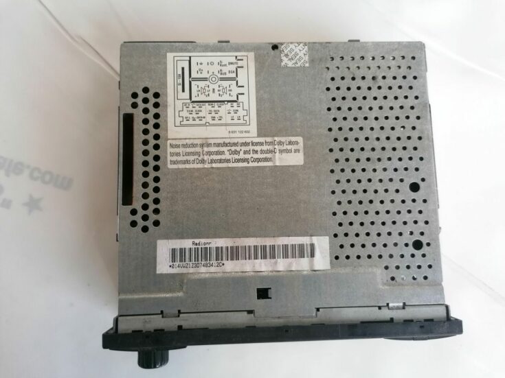 Automašīnas radio priekš VW PASSAT 2003 UNIVERSAL BLUE