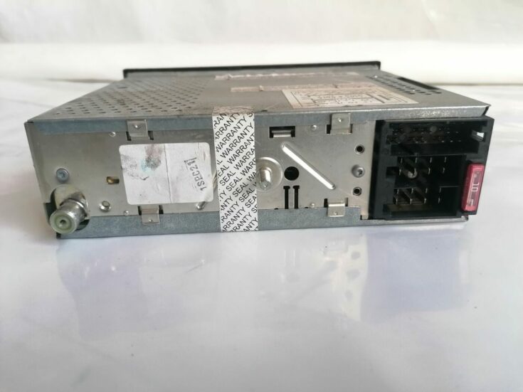 Automašīnas radio priekš VW PASSAT 2003 UNIVERSAL BLUE