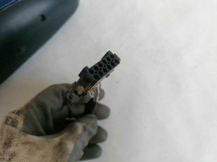 Ārējais spogulis, pa kreisi priekš VW PASSAT 2003 UNIVERSAL BLUE
