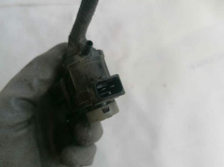 Solenoīda vakuuma vārsts priekš VW PASSAT 2003 UNIVERSAL BLUE