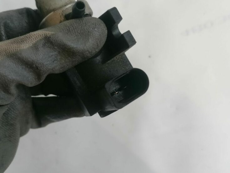 Solenoīda vakuuma vārsts priekš VW PASSAT 2003 UNIVERSAL BLUE