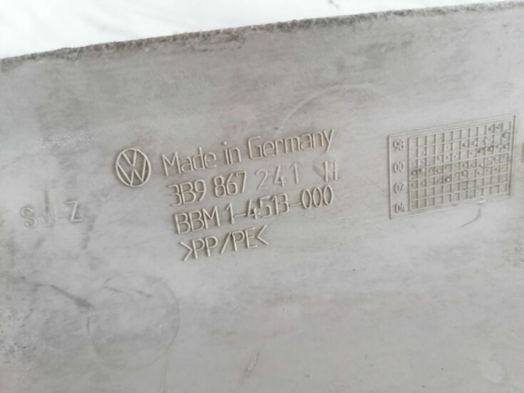 Aizmugurējas salona statnes apdare priekš VW PASSAT 2003 UNIVERSAL BLUE