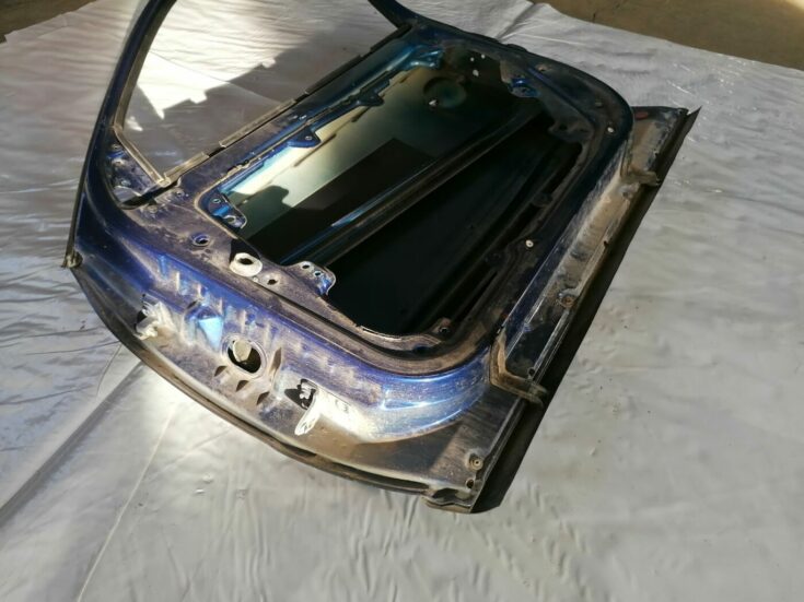 Priekšējās labās durvis priekš VW PASSAT 2003 UNIVERSAL BLUE