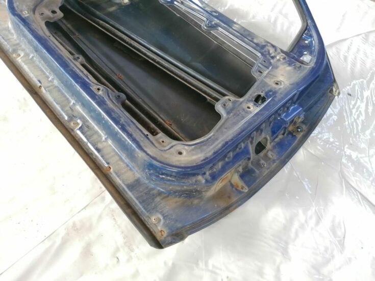 Priekšējās kreisās durvis priekš VW PASSAT 2003 UNIVERSAL BLUE