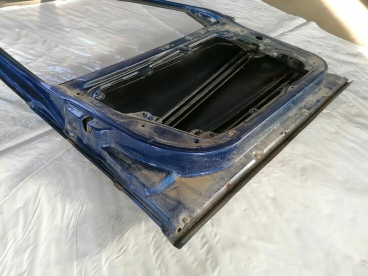 Priekšējās kreisās durvis priekš VW PASSAT 2003 UNIVERSAL BLUE
