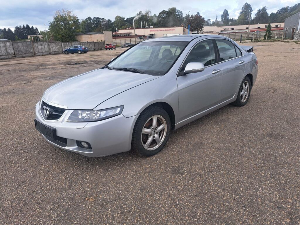 HONDA ACCORD 2003 SILVER 111