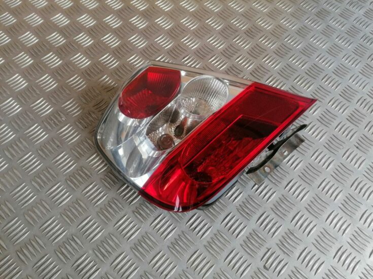 Aizmugurējais kreisais lukturis priekš HONDA CIVIC 2004