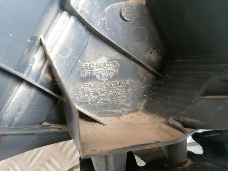 Aizmugurējais kreisais lukturis priekš HONDA CIVIC 2004