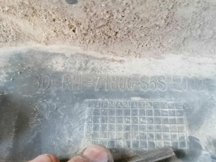 Ārēja sliekšņa laba uzlika priekš HONDA CIVIC 2004