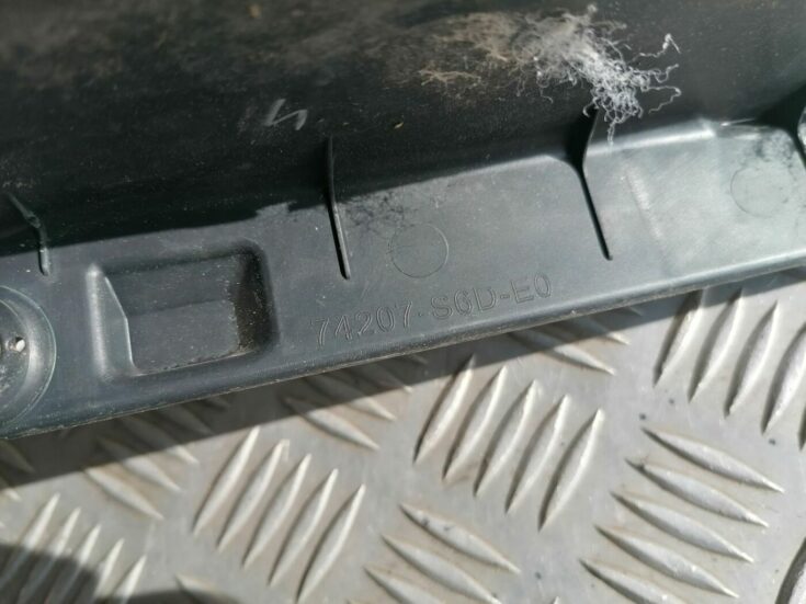 Priekšēja spārna uzlika/moldings priekš HONDA CIVIC 2004