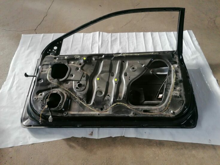 Priekšējās labās durvis priekš HONDA CIVIC 2004